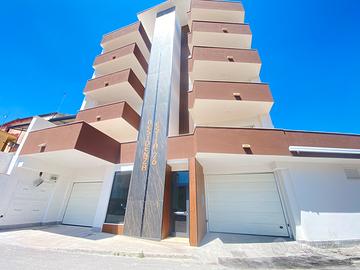 FRATTAMAGGIORE; Attico+Box Auto MAV190