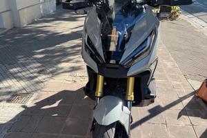 Honda XADV 750 del 2023