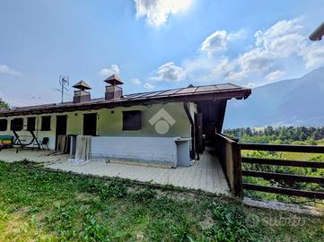 2 LOCALI A FERRARA DI MONTE BALDO