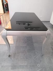 Tavolo con piano in cristallo nero