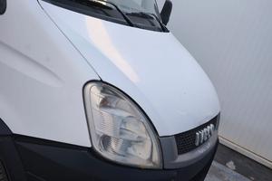 Iveco 35 ql cabinato passo lungo 