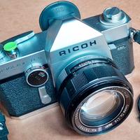 Fotokit vintage Ricoh con 55 1,4, 28 2,8 e 135 2,8