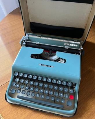 Macchina da scrivere Olivetti