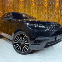 Range Rover Velar 2.0td4 R-Dynamic R22 iva esposta