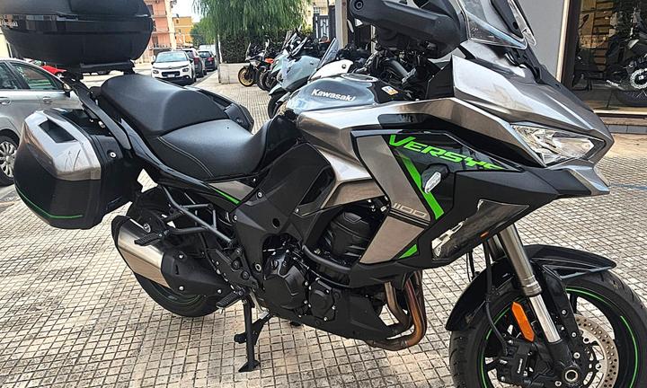 Kawasaki Versys 1100 SE 2025 moto aziendale KM 3.6