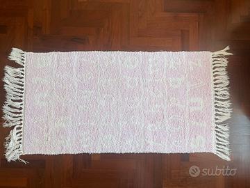 Tappeto per cameretta bambina rosa e bianco