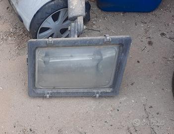 FARO DI ILLUMINAZIONE ESTERNA