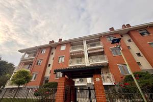 Appartamento di 227 m² con 5 locali e box auto dop
