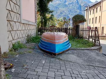 barca in vetroresina 
