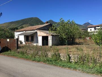 Terreno Residenziale con Fabbricato annesso