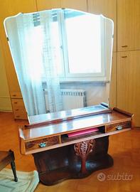 Mobile in legno specchiera anni 50 d'antiquariato