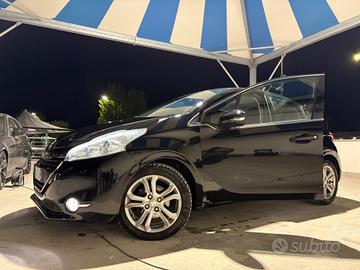 Peugeot 208 BlueHDi 120 S&S 5 porte Allure