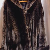 Cappotto in pelliccia sintetica 