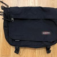 Eastpak Delegate espandibile con zip