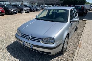 VOLKSWAGEN Golf 1.6 16V cat 5 porte Highline