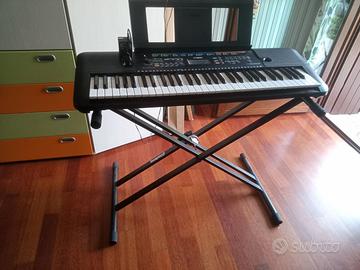 pianola Yamaha PSR e 253