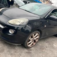 Disponibili ricambi usati Opel Adam anno 2013.