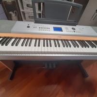 Yamaha DGX 630 pianoforte/tastiera con 88 tasti