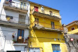 3 LOCALI A MONTECORVINO ROVELLA