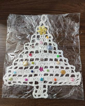 Albero di Natale fatto all'uncinetto misura circa 