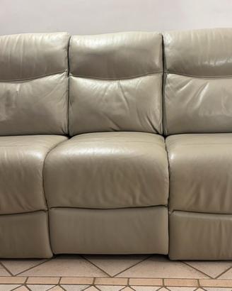 Divano poltronesofà in pelle e sedili reclinabili