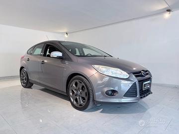FORD FOCUS BERLINA TITANIUM GPL 2014