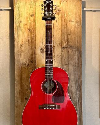 Gibson J45 Standard - custom color cherry red