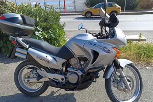 Honda Transalp anno 2003