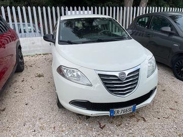 Lancia Ypsilon 1.2 69 CV 5 porte GPL Ecochic Plati