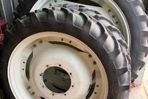Ruote strette nuove per trattore
