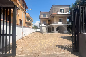 NO FAMIGLIE - ALBERGO X ANZIANI - CENTRO MEDICO