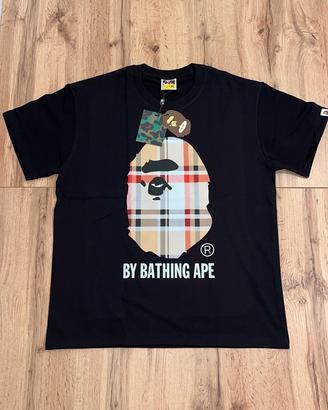 t-shirt bape x burberry nera