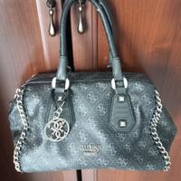 Borsa Bauletto Guess. 