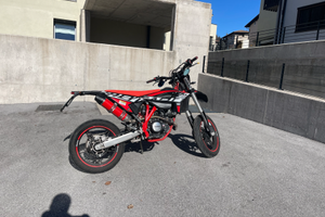 Beta Motard RR 125 4T LC