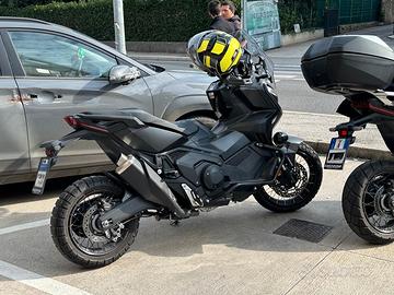 HONDA X-ADV 750