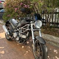 DUCATI Monster 620 I.E. con motore 800 raffreddato