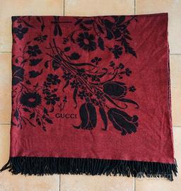 scialle Gucci, fantasia floreale bordeaux e nero