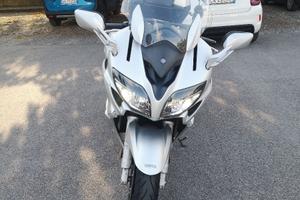 moto yamaha fjr 1300