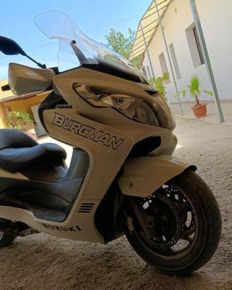 Suzuki Burgman 400 
