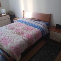 Camera da letto completa, parete attrezzata,tavolo