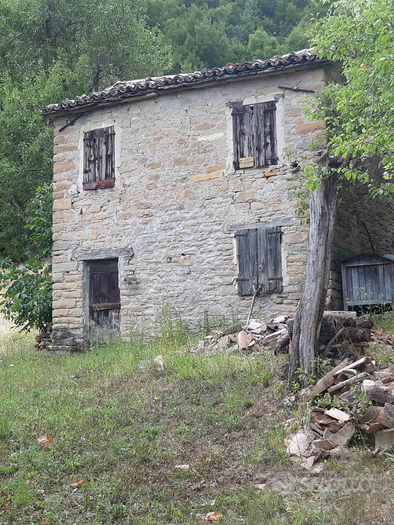 Casa in sasso da ristrutturare - Vista 2