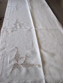 Lenzuolo di lino con pizzo in tombolo