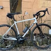 Bici gravel GENESIS 2022 CROIX de FER 10 taglia L