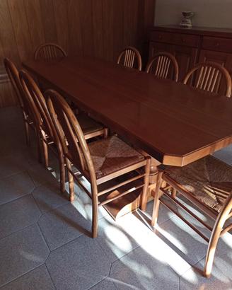 Tavolo in legno massiccio + 8 sedie impagliate