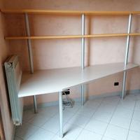 Scrivania Angolare con libreria