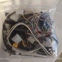 CAVI VENTOLE CASE SCHEDE E COMPONENTI ELETTRONICHE