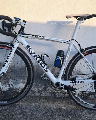 Bici da corsa full carbon Kyklos Feather 