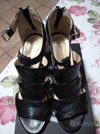 Sandali in pelle nera indossati una volta n. 37