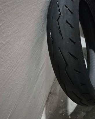 Gomme Diablo Rosso IV 120 70 ZR17  200 55 ZR17 