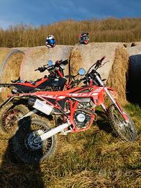 BetRR Enduro 125 2023 con terminale beta factory
